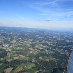 Flugwegposition um 16:47:46: Aufgenommen in der Nähe von Gemeinde Tragwein, Tragwein, Österreich in 1645 Meter